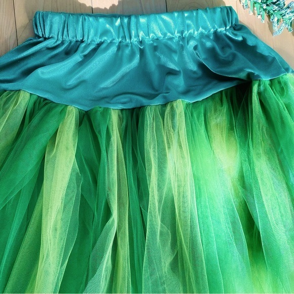 Adult Tutu Perky Pixie Skirt Shade of Green• One Size Fits S-M - Picture 2 of 5